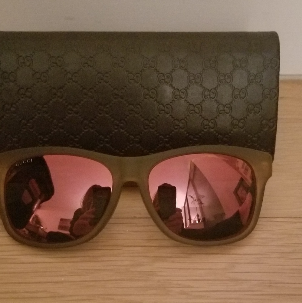 Unisex Gucci yellow framed mirrored sunglasses